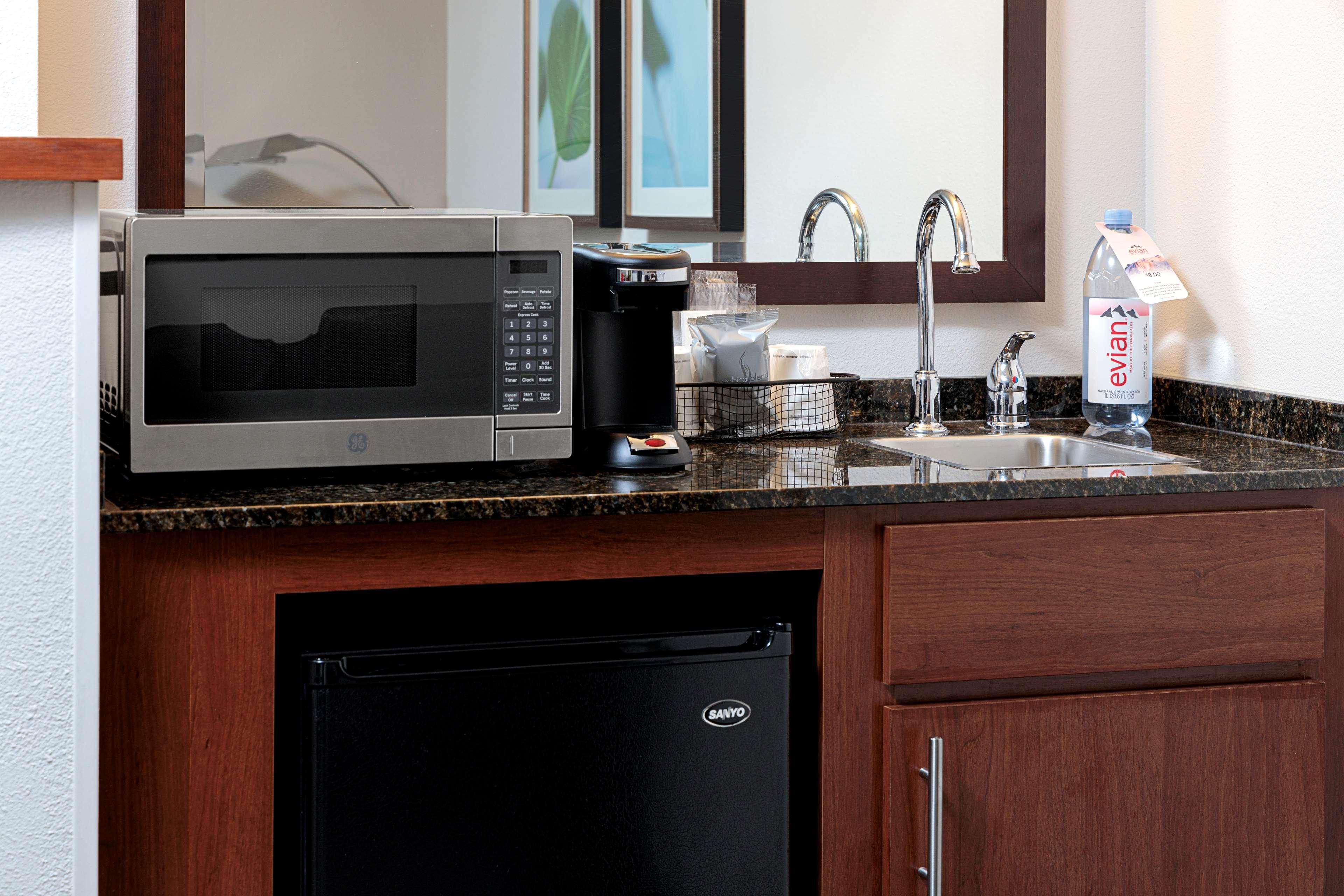 Hyatt Place Charlotte Airport Billy Graham Parkway מראה חיצוני תמונה