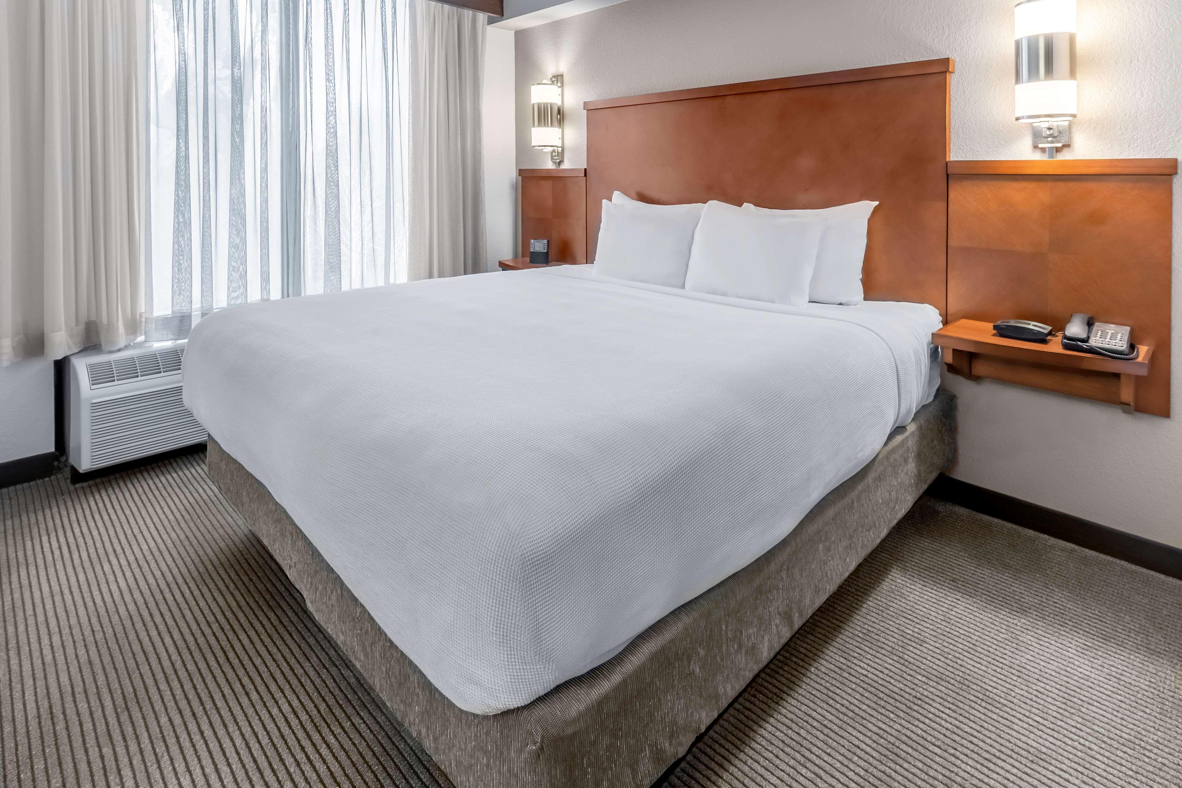 Hyatt Place Charlotte Airport Billy Graham Parkway מראה חיצוני תמונה