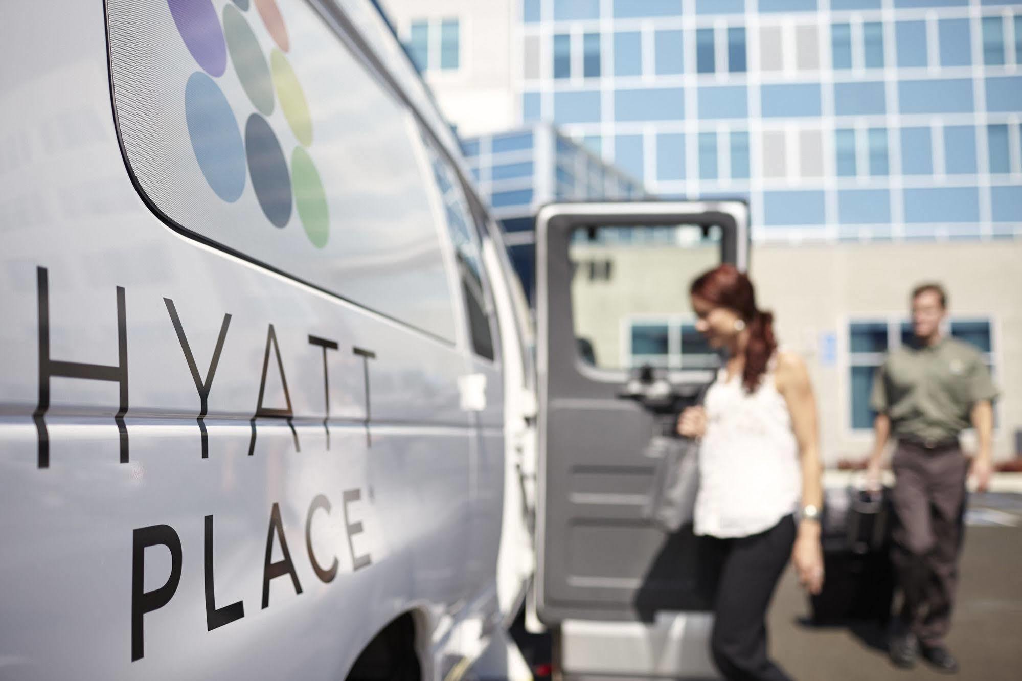 Hyatt Place Charlotte Airport Billy Graham Parkway מראה חיצוני תמונה