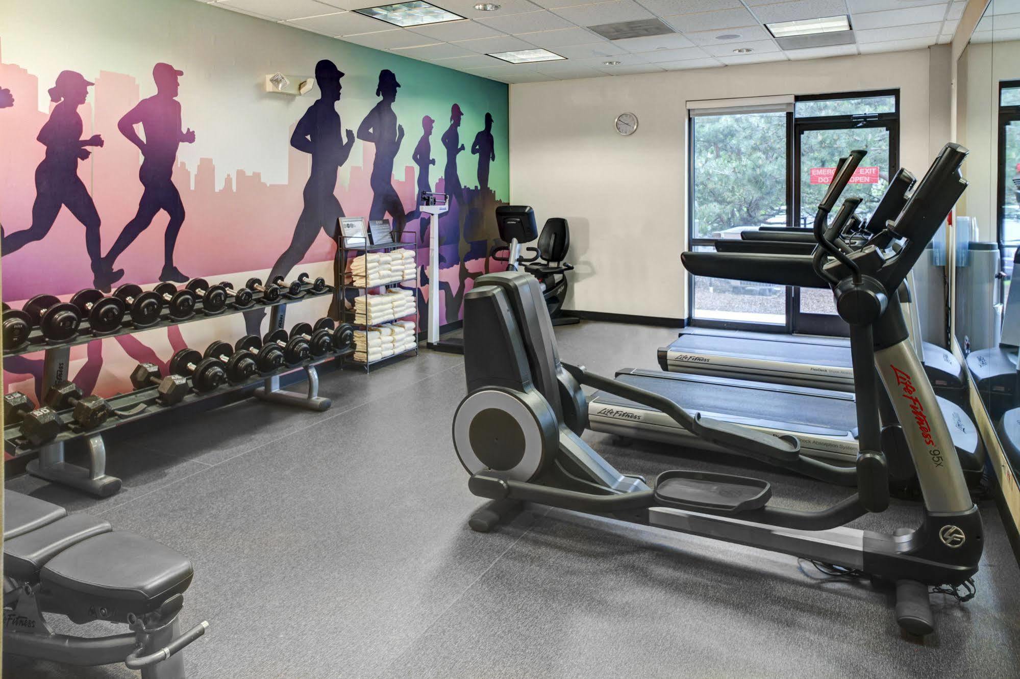 Hyatt Place Charlotte Airport Billy Graham Parkway מראה חיצוני תמונה